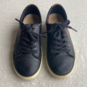 Ecco black leather sneakers . women’s size 7.5 or 38